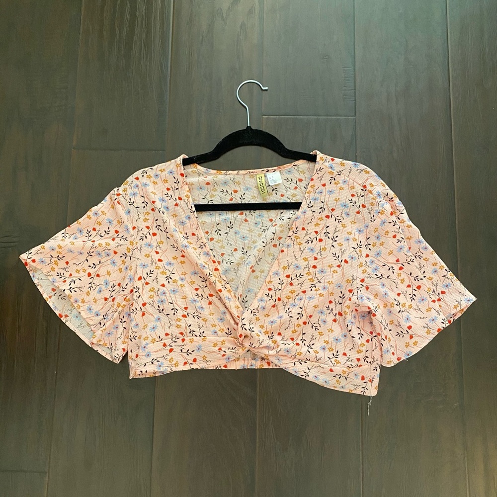 H&M Floral Twist Front Crop Top
